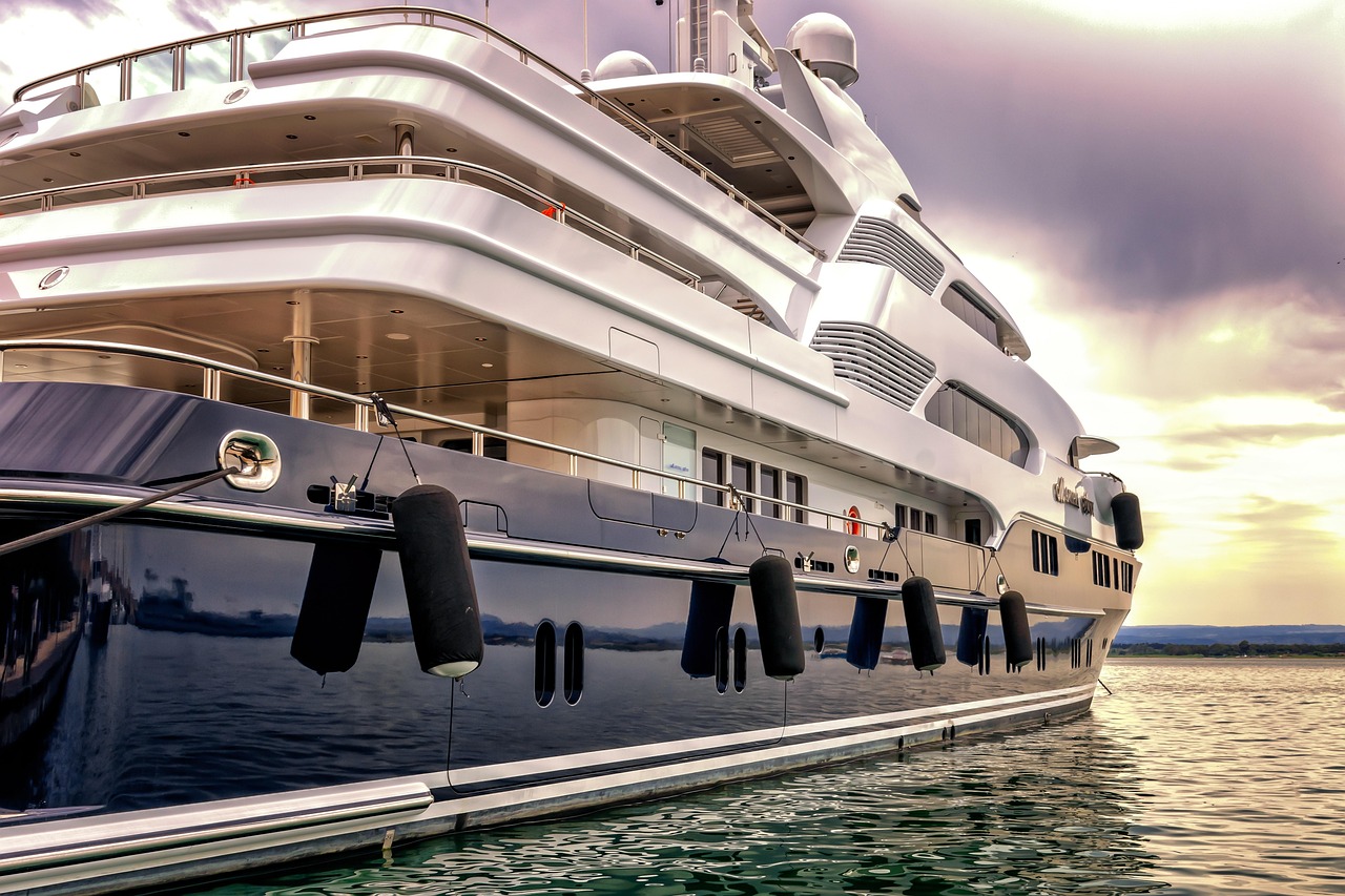 What to Expect on Your First Charter Yacht St Martin Trip?
